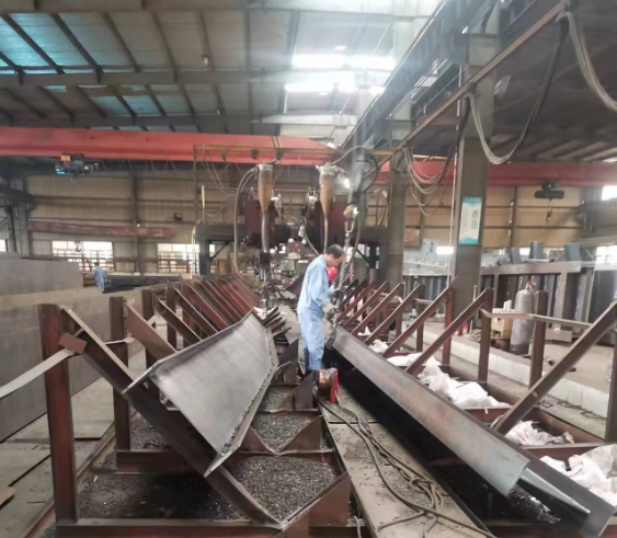 上海鋼結(jié)構(gòu)安裝基礎(chǔ)的定位軸線和支承鋼柱13585605056周先生